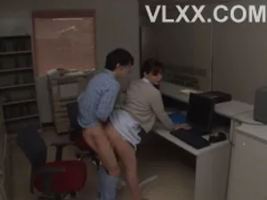 Gấu đi đi chơi với gia đình thanh niên ở nhà nện bạn thân cô ấy