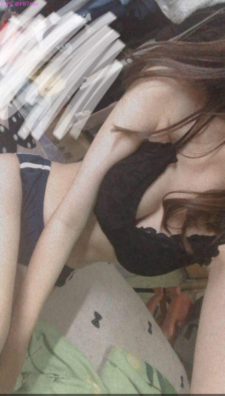 Chơi bạn gái em đĩ dễ thương cô bé múp, nắc giỏi