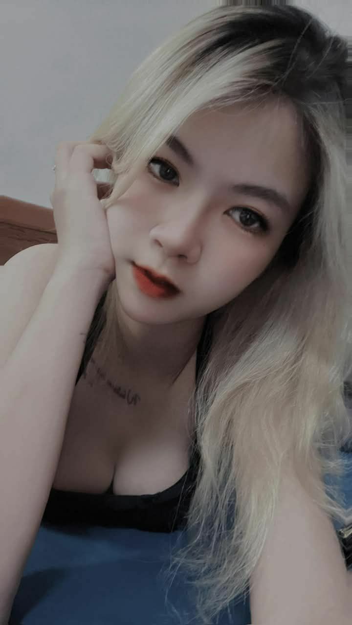 được em hotgirl cạnh nhà mời sang nhà ăn nhưng lại trở thành bữa ăn của cô ấy